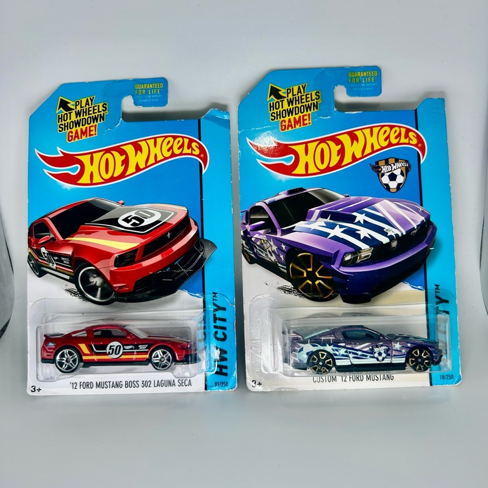Hot Wheels Mustang Lot Of 2x -‘12 Mustang & ‘12 Mustang Boss 302 Laguna Seca NEW